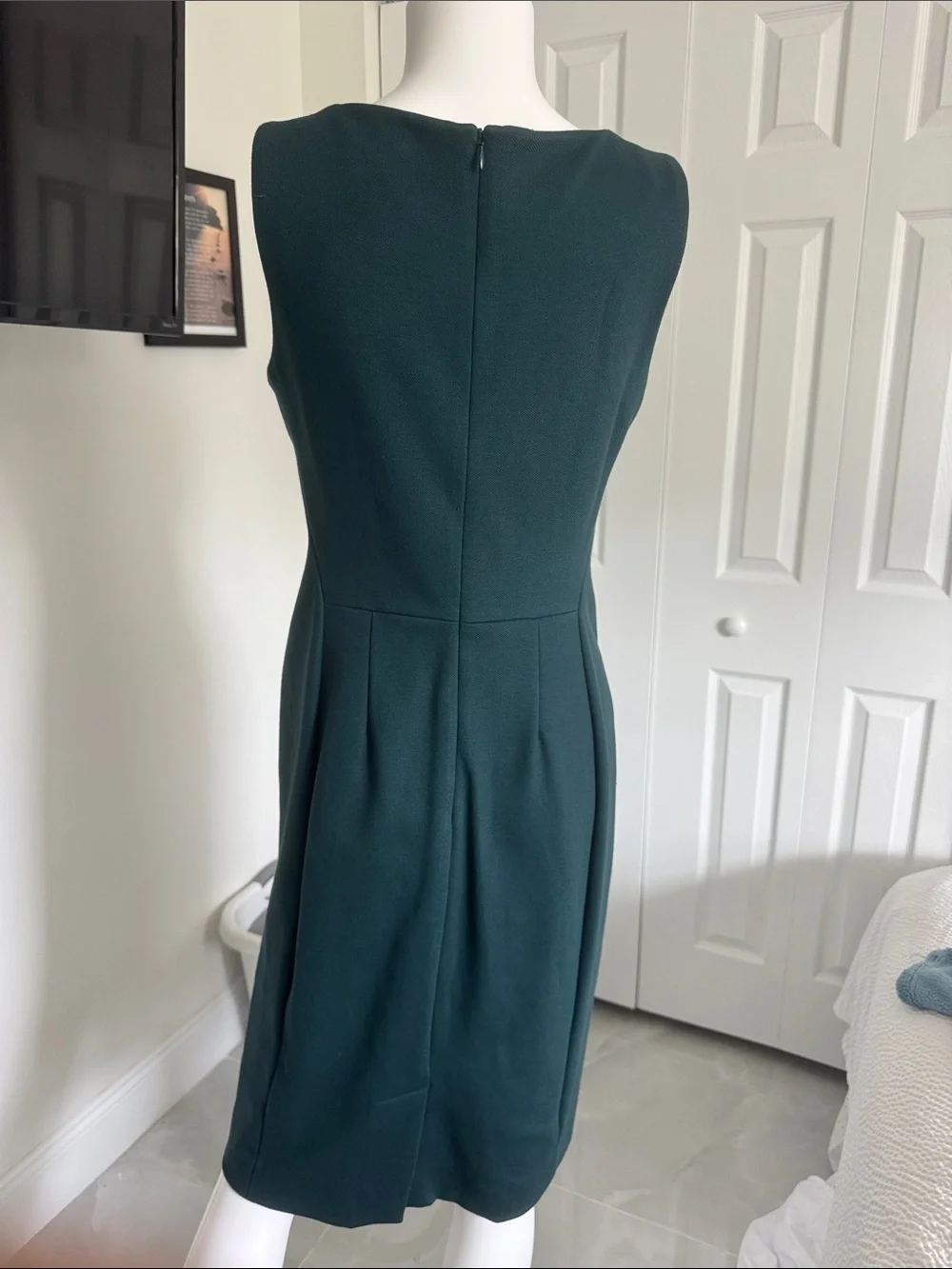 MM. LAFLEUR Sleeveless V-Neck Sheath Dress - Picture 2 of 3